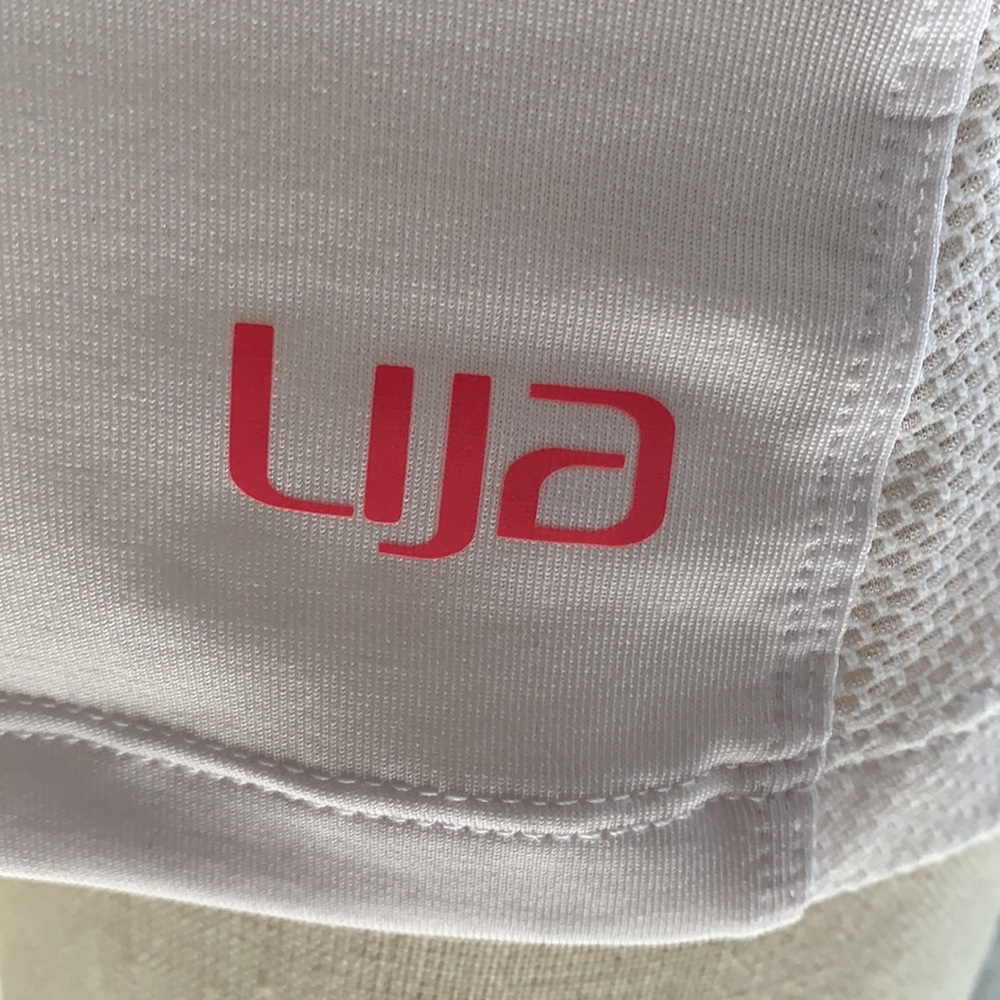Lija White Tank Top, Size Medium - Picture 4 of 9